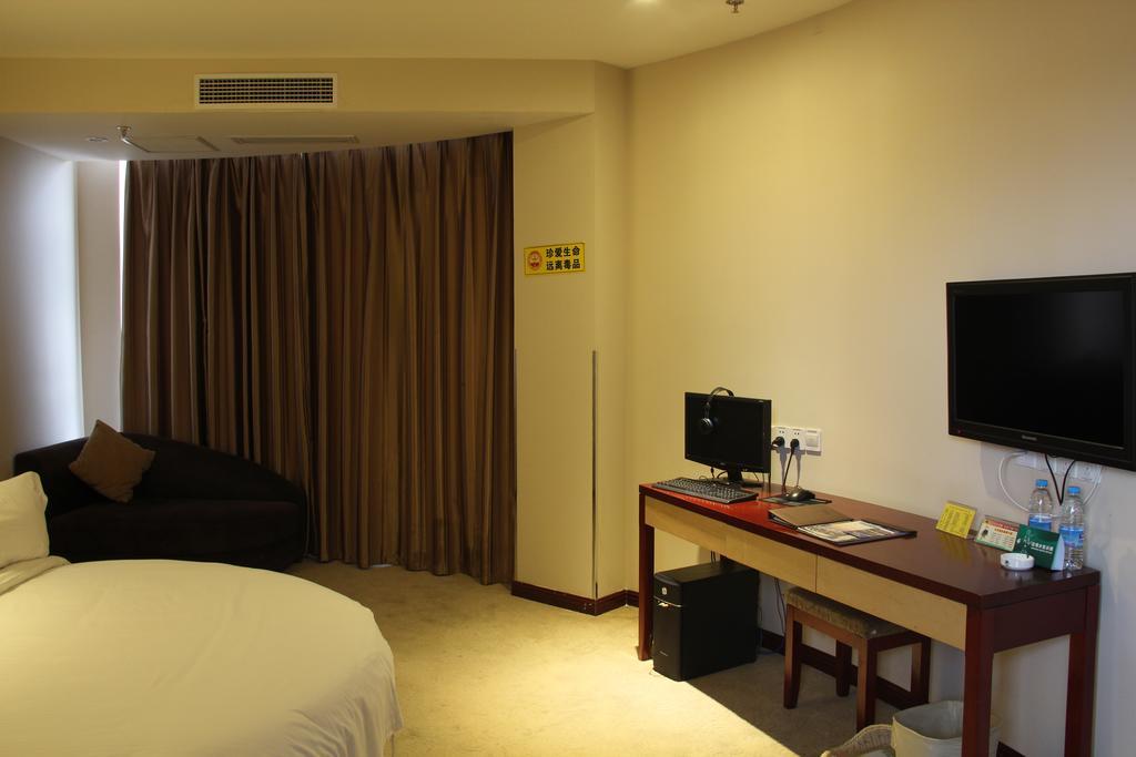 Greentree Inn Jiangsu Changzhou Liyang East Nanhuan Road High Speed Rail Station Business Hotel Номер фото